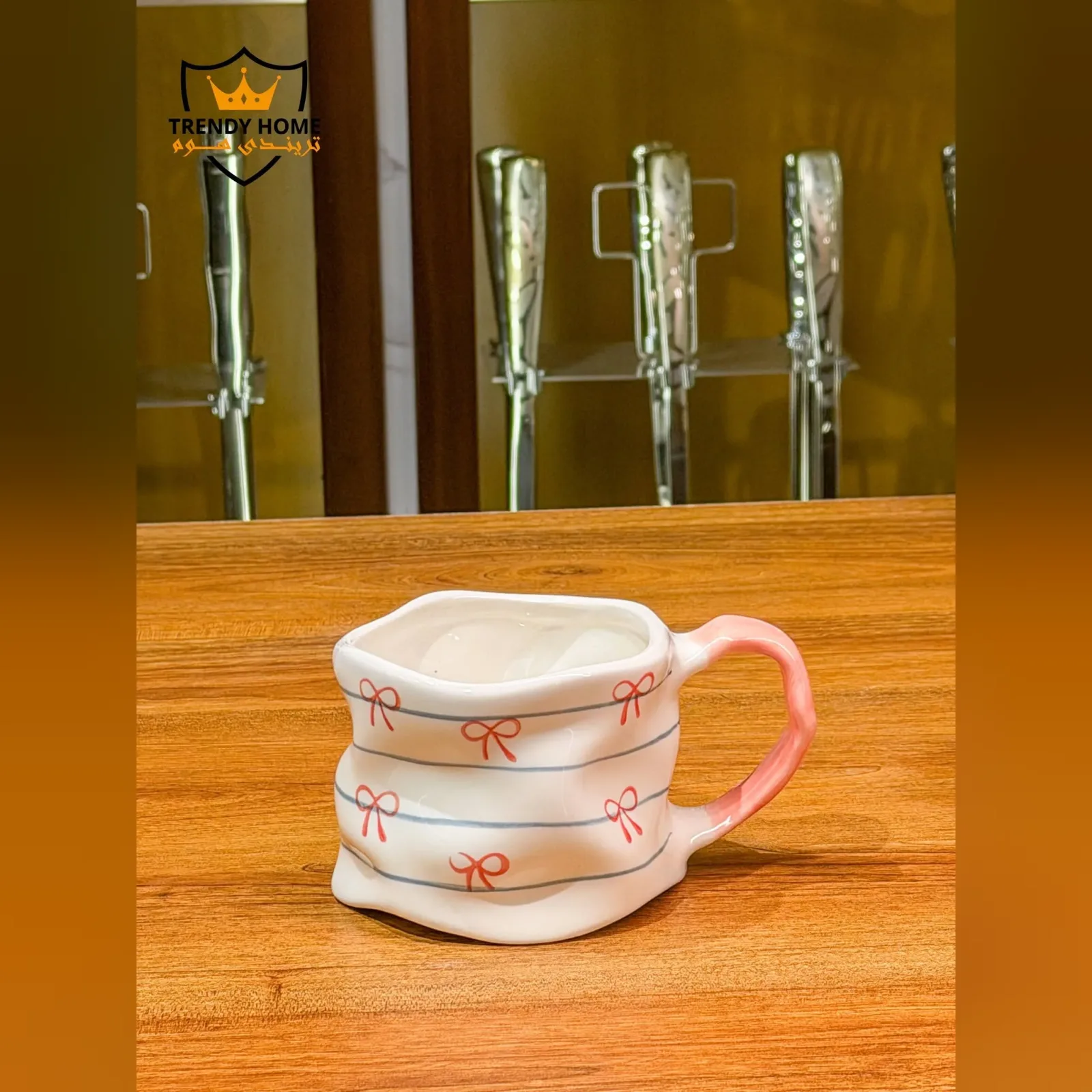 Wrinkled Ceramic Mug with Bows